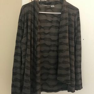 Cardigan with black and white stripes